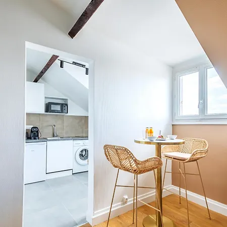 Studio Confortable Anciennes Ecuries Rehabilitee Issy-les-Moulineaux Esterno foto